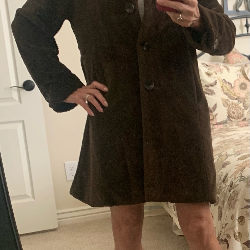 CAbi coat, in excellent condition. No signs of wear, no stains.